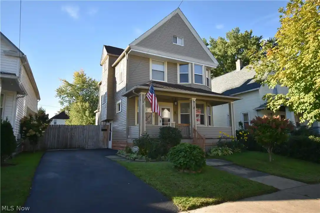 Photo 1 of Sale Pending at 3923 Robert Ave, Cleveland, OH 44109 | MLS# 5251899 | Listing updated on 2026-10-19