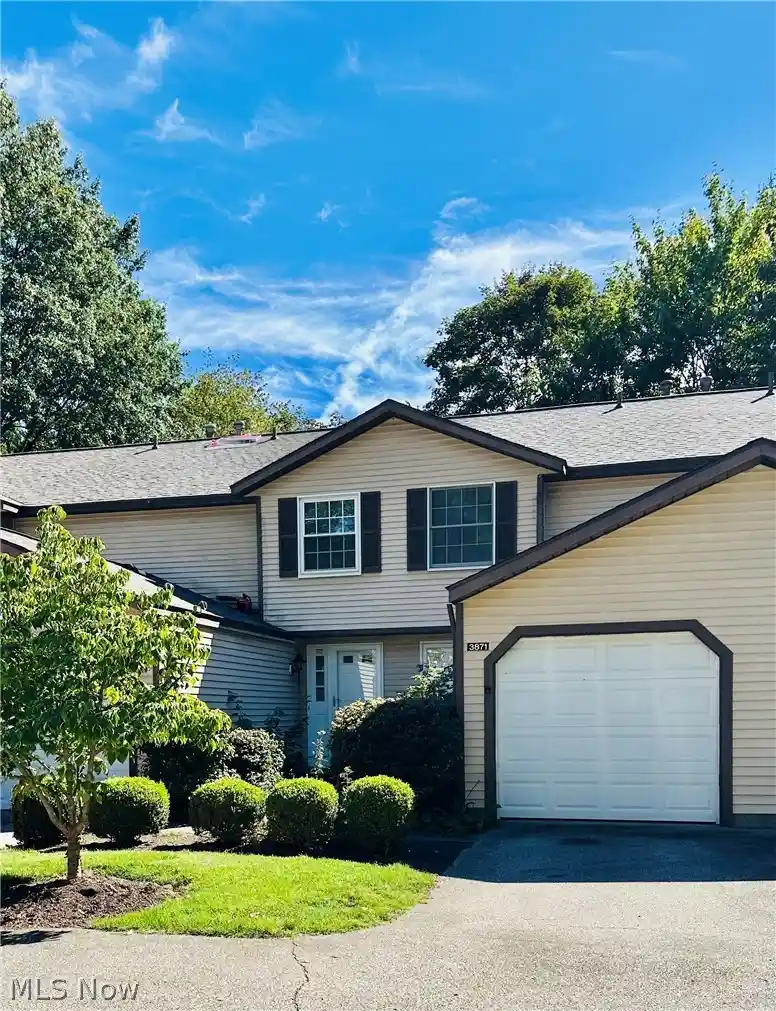 Condo for sale at 3873 Lake Run Blvd, Stow, OH 44224 | MLS# 5251092