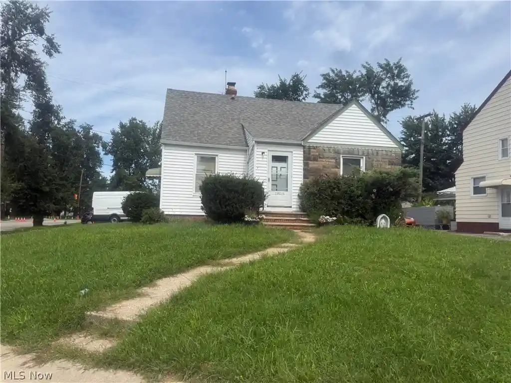 Photo 1 of Single family home for sale at 18011 Windward Rd, Cleveland, OH 44119 | MLS# 5252181 | Listing updated on 2026-10-17