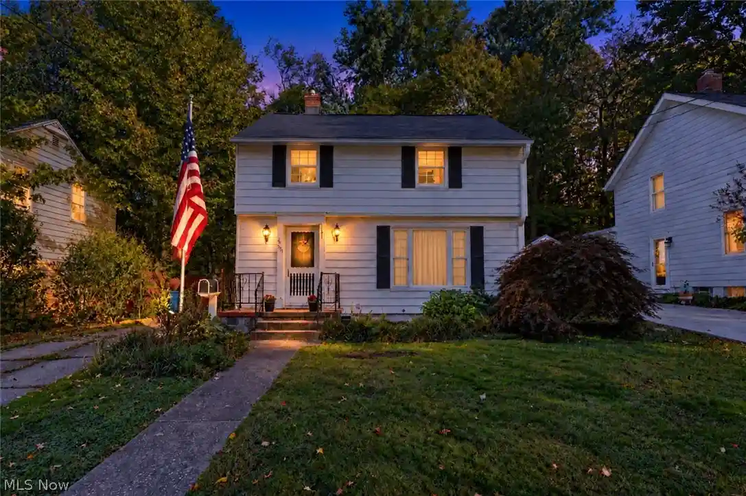Photo 1 of Single family home for sale at 621 N Willow St, Kent, OH 44240 | MLS# 5250846 | Listing updated on 2026-10-24