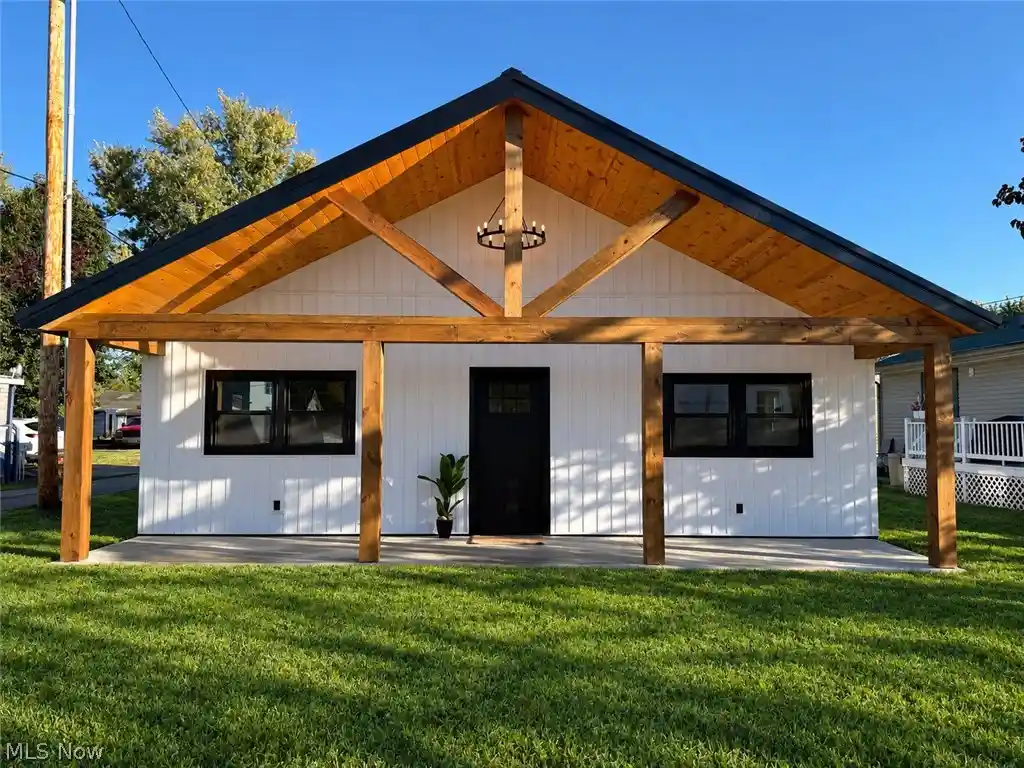 Photo 1 of Single family home for sale at 122 N 9th Street, Byesville, OH 43723 | MLS# 5251894 | Listing updated on 2026-10-28