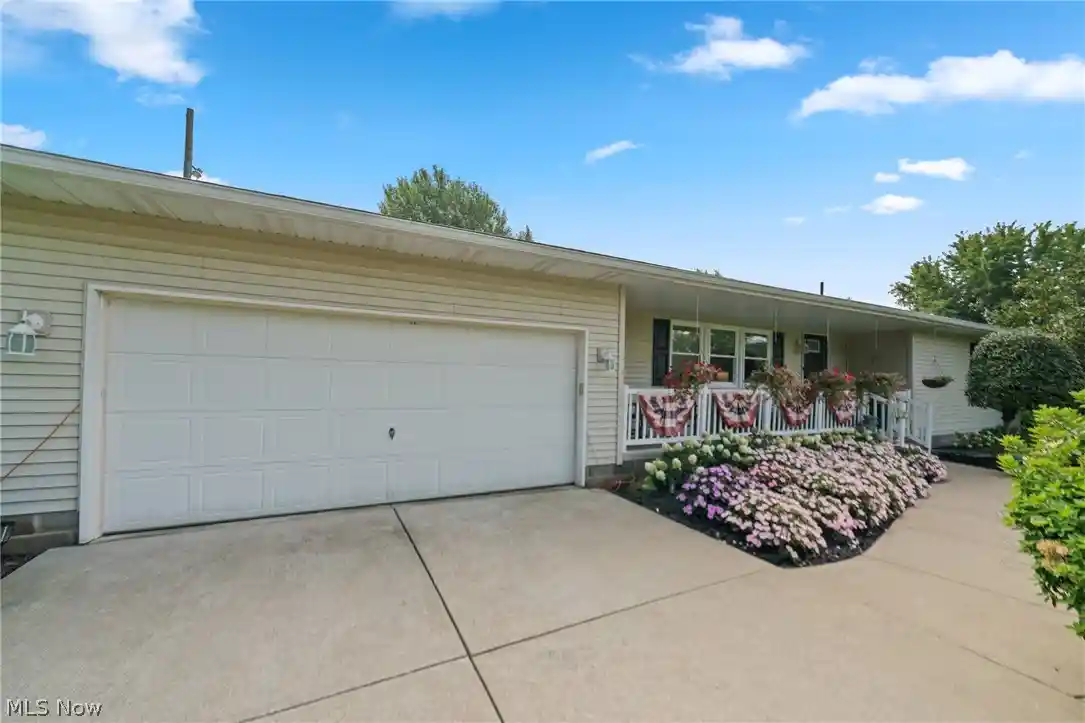 Single family home for sale at 10461 Fort Laurens Rd NW, Bolivar, OH 44612 | MLS# 5252204