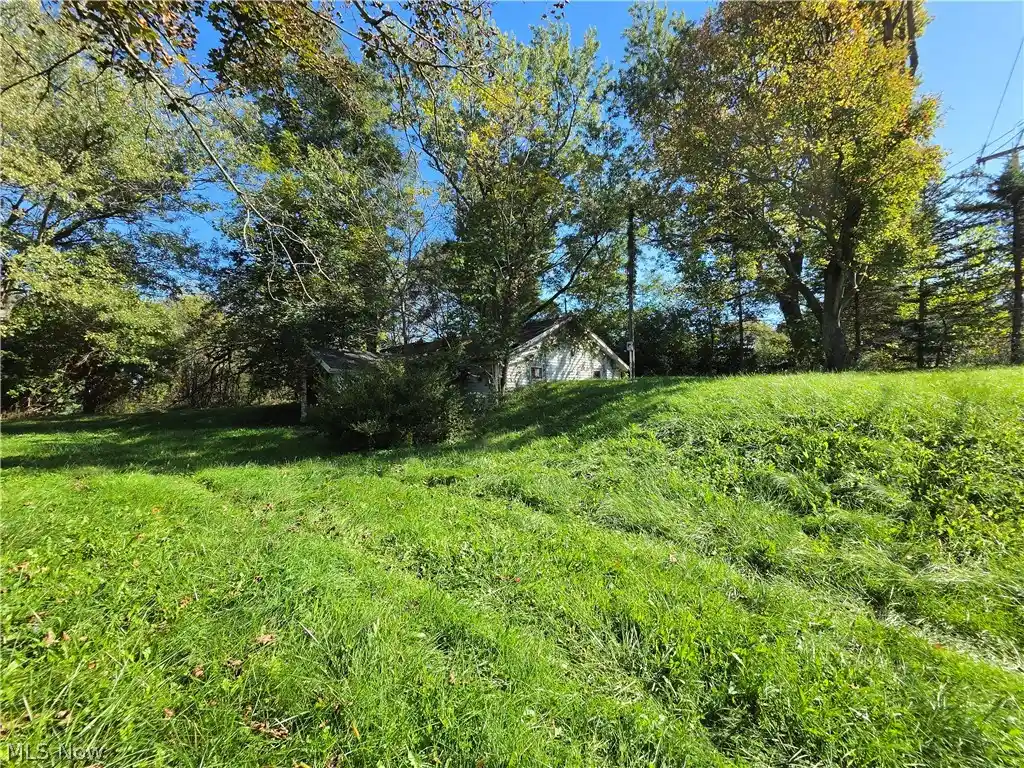 Single family home for sale at 3222 Trump Ave SE, Canton, OH 44707 | MLS# 5252216