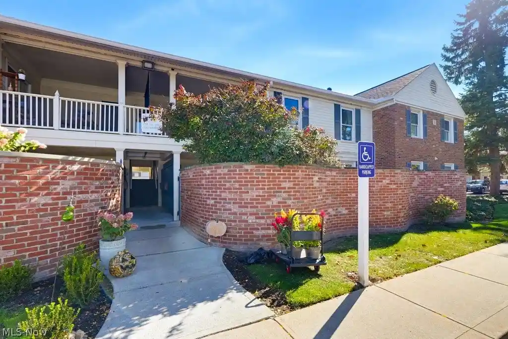 Photo 1 of Sale Pending at 2109 Glouchester Dr, Cleveland, OH 44124 | MLS# 5251836 | Listing updated on 2026-10-14