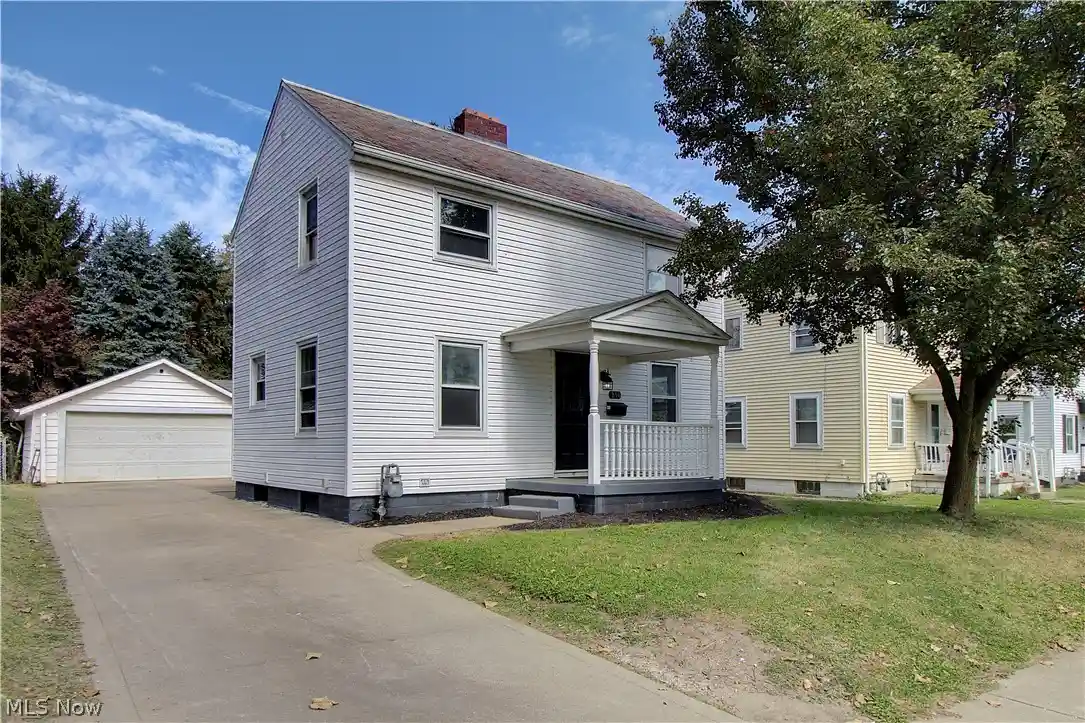 Photo 1 of Single family home for sale at 816 Devine St, Alliance, OH 44601 | MLS# 5251955 | Listing updated on 2026-10-25