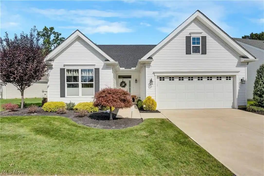 Photo 1 of Sale Pending at 33186 Brookcrest Pl, Avon Lake, OH 44012 | MLS# 5250718 | Listing updated on 2026-10-12