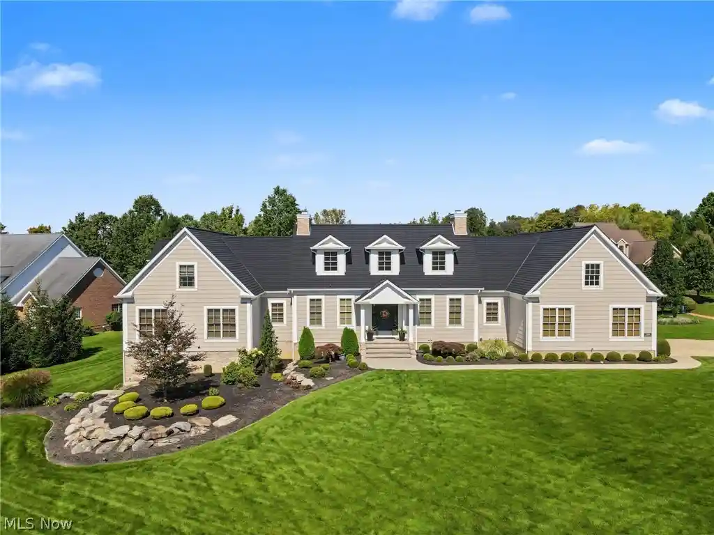 Photo 1 of Sale Pending at 2288 Heritage Trl, Youngstown, OH 44514 | MLS# 5251920 | Listing updated on 2026-10-14