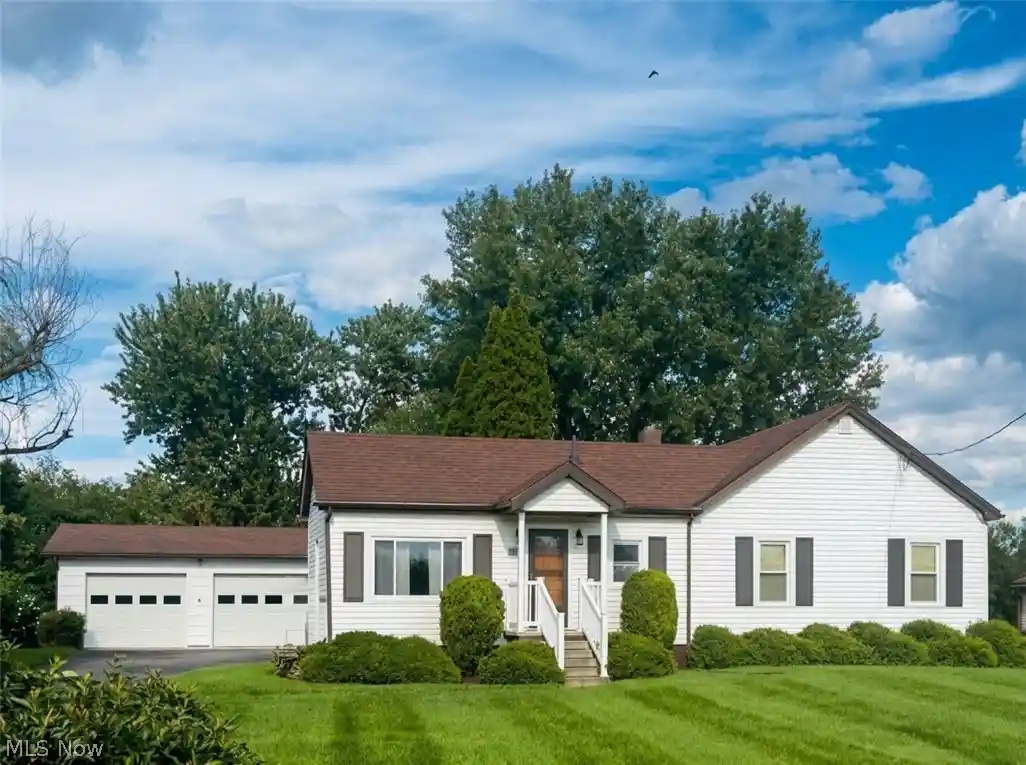 Photo 1 of Single family home for sale at 1050 Bantam Ridge Rd, Steubenville, OH 43953 | MLS# 5252260 | Listing updated on 2026-10-14
