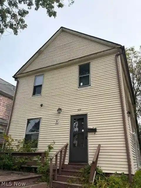 Single family home for sale at 509 Rentschler St, Akron, OH 44304 | MLS# 5250984
