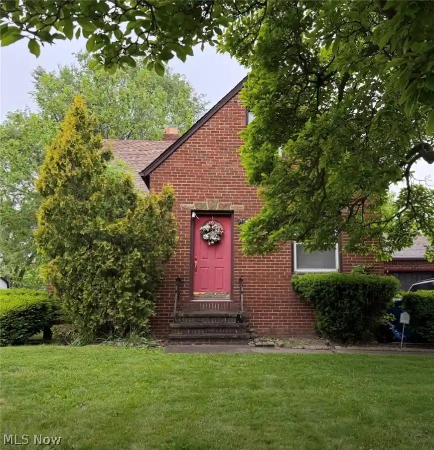 Photo 1 of Single family home for sale at 5916 Pearl Rd, Cleveland, OH 44130 | MLS# 5251833 | Listing updated on 2026-10-28