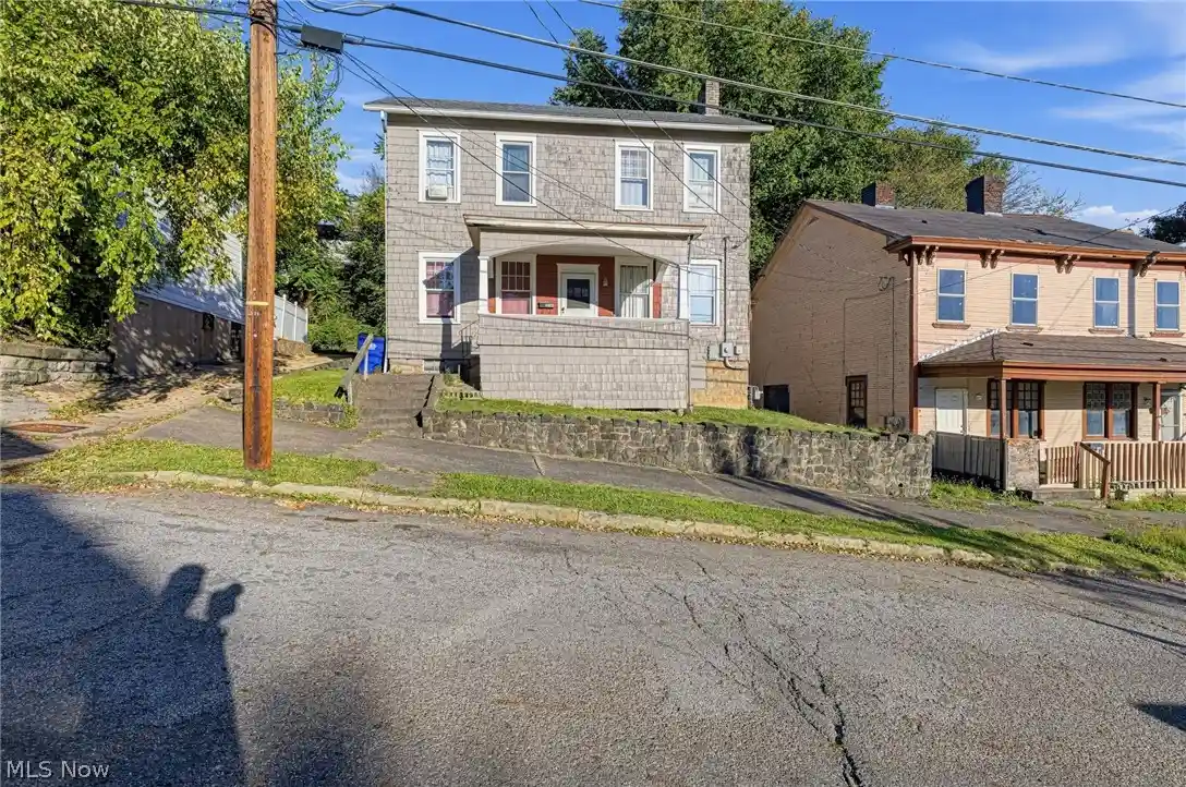Photo 1 of Single family home for sale at 812 Lincoln Ave, East Liverpool, OH 43920 | MLS# 5252030 | Listing updated on 2026-10-19