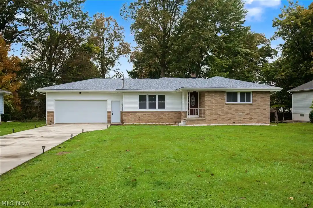 Photo 1 of Single family home for sale at 5267 Craig Ave Nw, Warren, OH 44483 | MLS# 5245920 | Listing updated on 2026-10-21