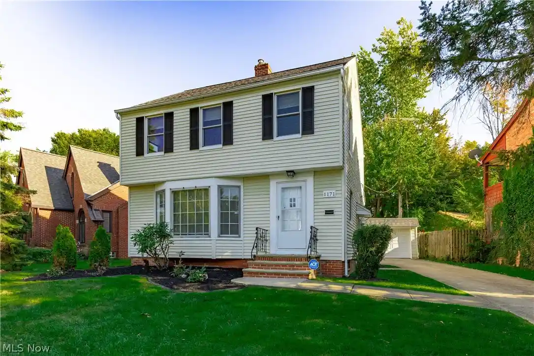 Photo 1 of Sale Pending at 1171 Castleton Rd, Cleveland, OH 44121 | MLS# 5251569 | Listing updated on 2026-10-28