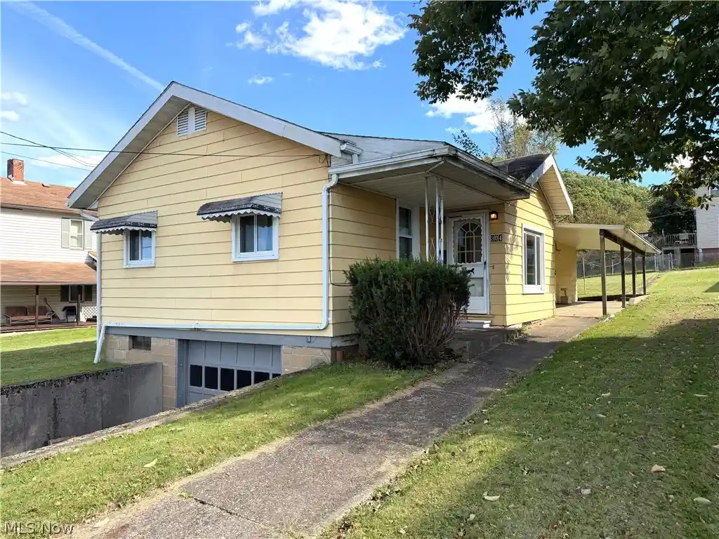 Photo 1 of Single family home for sale at 304 Louisiana Ave, Chester, WV 26034 | MLS# 5252225 | Listing updated on 2026-10-12