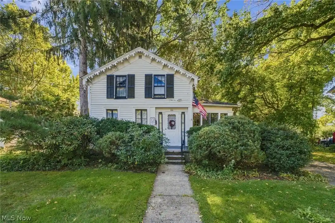 Photo 1 of Single family home for sale at 370 Bank St, Painesville, OH 44077 | MLS# 5252520 | Listing updated on 2026-10-12