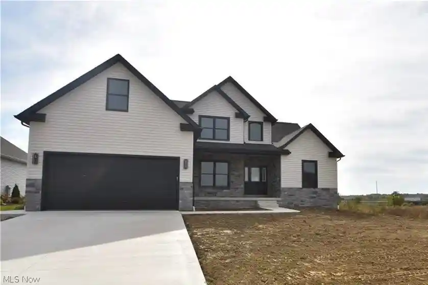 Photo 1 of Single family home for sale at 620 Berklee Dr, Youngstown, OH 44514 | MLS# 5252516 | Listing updated on 2026-10-13