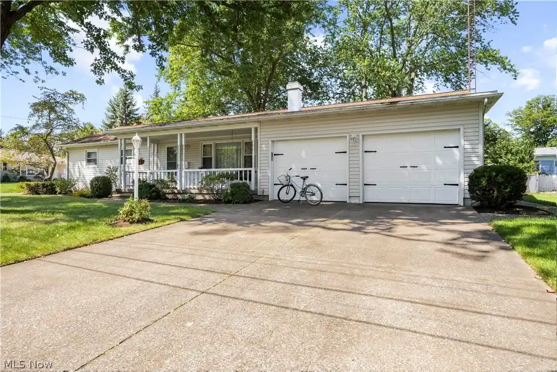 Photo 1 of Single family home for sale at 541 Lincoln Ave, Huron, OH 44839 | MLS# 5252661 | Listing updated on 2026-10-28