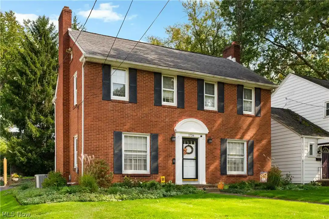 Single family home for sale at 1734 Oberlin Ct NW, Canton, OH 44703 | MLS# 5250358