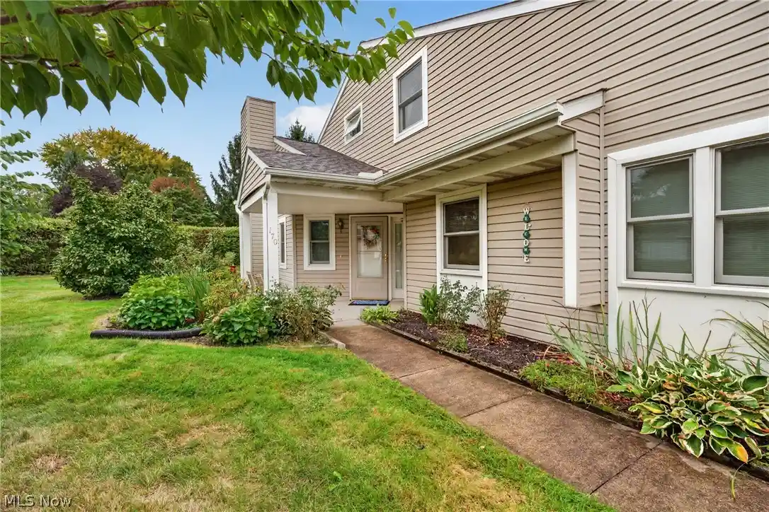 Photo 1 of Single family home for sale at 170 Marian Ln, Berea, OH 44017 | MLS# 5252685 | Listing updated on 2026-10-13