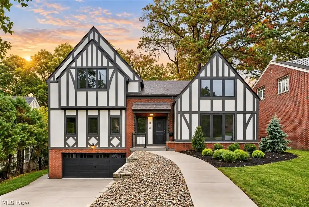 Photo 1 of Single family home for sale at 2121 Valley View Dr, Rocky River, OH 44116 | MLS# 5251239 | Listing updated on 2026-10-13