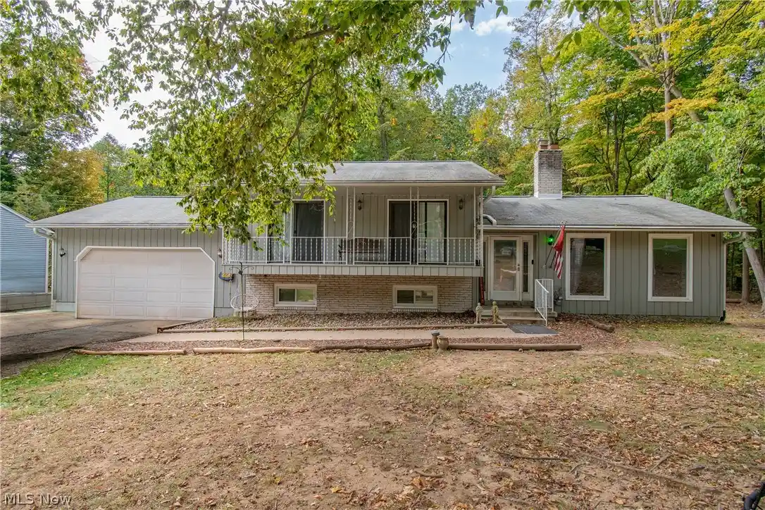 Photo 1 of Single family home for sale at 320 Hanna Dr, Tallmadge, OH 44278 | MLS# 5252646 | Listing updated on 2026-10-13