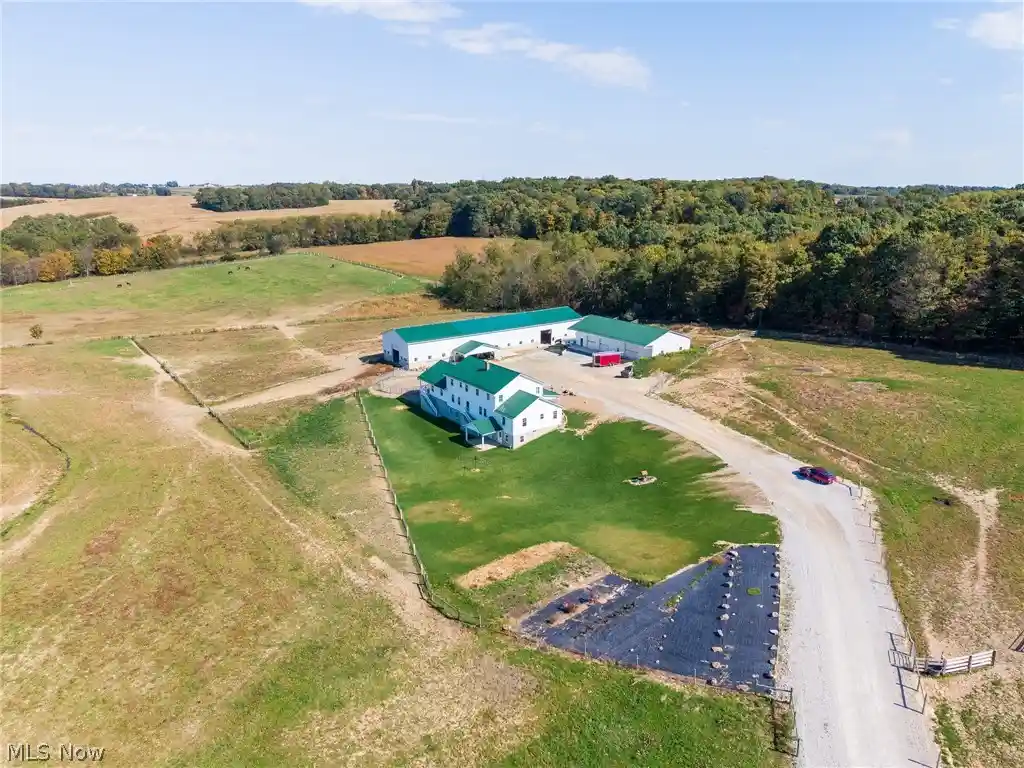 Photo 1 of Single family home for sale at 32136 County Rd 92, Walhonding, OH 43843 | MLS# 5252413 | Listing updated on 2026-10-13