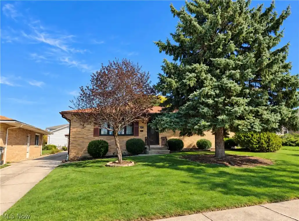 Photo 1 of Sale Pending at 6877 Day Dr, Cleveland, OH 44129 | MLS# 5252086 | Listing updated on 2026-10-18
