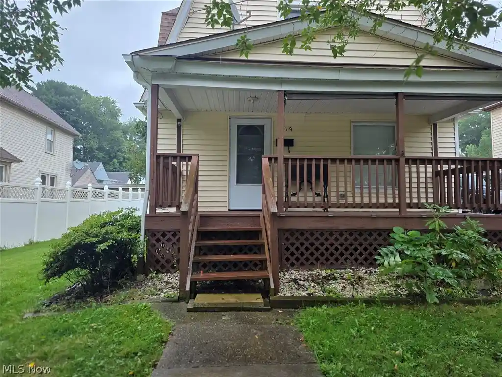 Photo 1 of Single family home for sale at 419 Myrtle St, Ravenna, OH 44266 | MLS# 5252113 | Listing updated on 2026-10-20