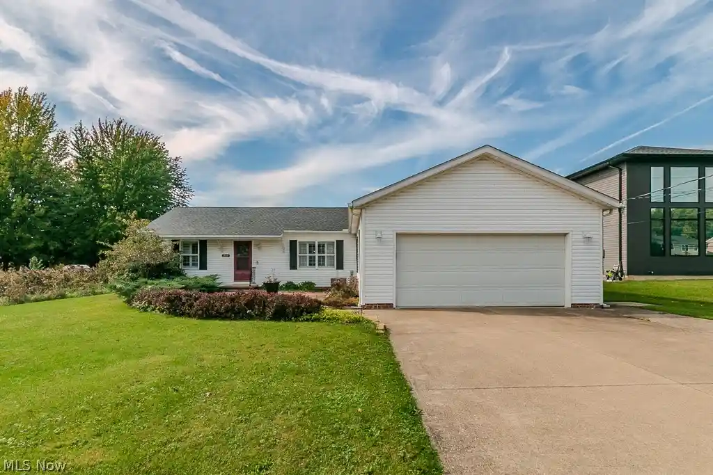 Photo 1 of Sale Pending at 6480 Reynolds Rd, Mentor, OH 44060 | MLS# 5250577 | Listing updated on 2026-10-16