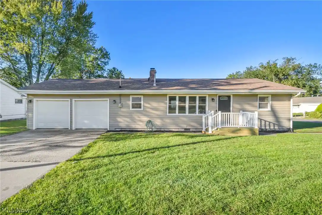 Single family home for sale at 434 Woodridge Rd, Vermilion, OH 44089 | MLS# 5252892