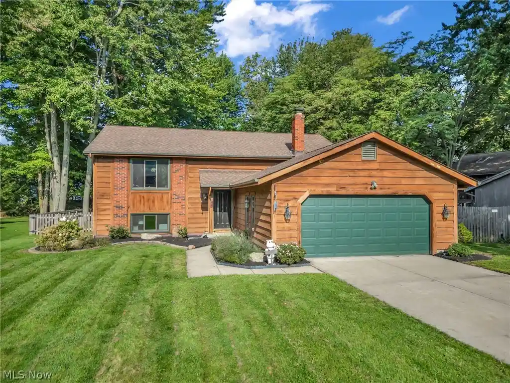 Photo 1 of Single family home for sale at 5804 Mallard Ct, Mentor, OH 44060 | MLS# 5252720 | Listing updated on 2026-10-24