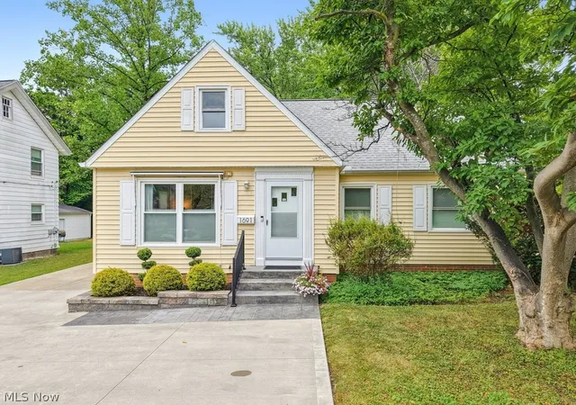 Photo 1 of Single family home for sale at 1691 S Green Rd, Cleveland, OH 44121 | MLS# 5252860 | Listing updated on 2026-10-30