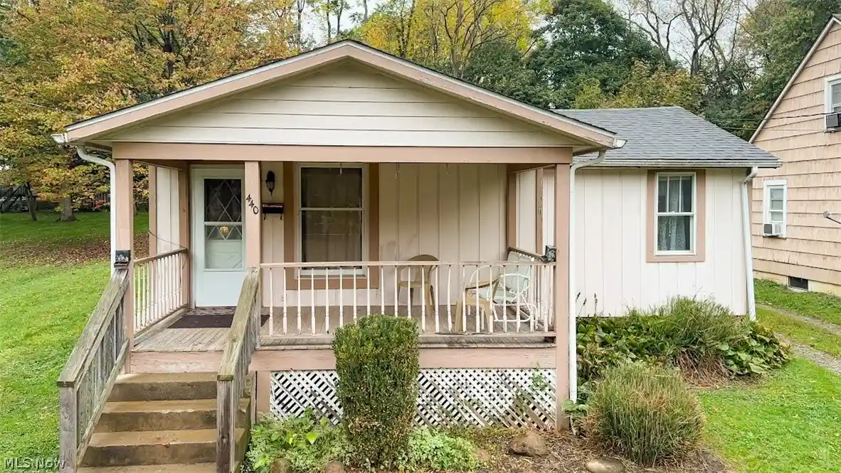 Photo 1 of Single family home for sale at 440 Jefferson St, Ravenna, OH 44266 | MLS# 5252904 | Listing updated on 2026-10-20