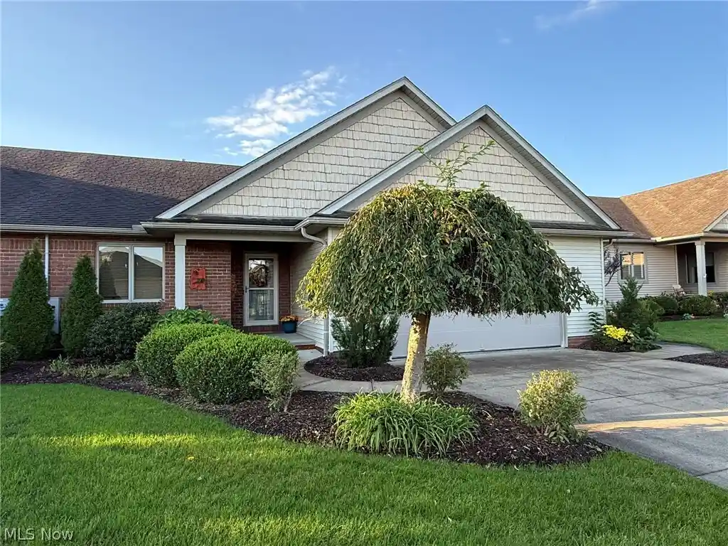 Listing Photo 1 - Condo for sale in 1152 Pine Blf Dr NE located at 1152 Pine Blf Dr NE, New Philadelphia, OH 44663 - Unit 1152 Pine Blf Dr NE