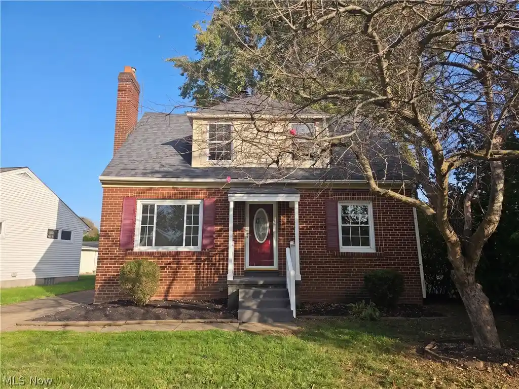 Photo 1 of Single family home for sale at 25 Woolf Ave, Akron, OH 44312 | MLS# 5252930 | Listing updated on 2026-10-21