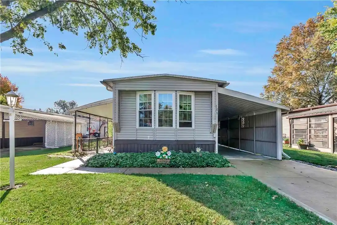 Photo 1 of Single family home for sale at 131 Hickory Cir, Elyria, OH 44035 | MLS# 5252370 | Listing updated on 2026-10-19
