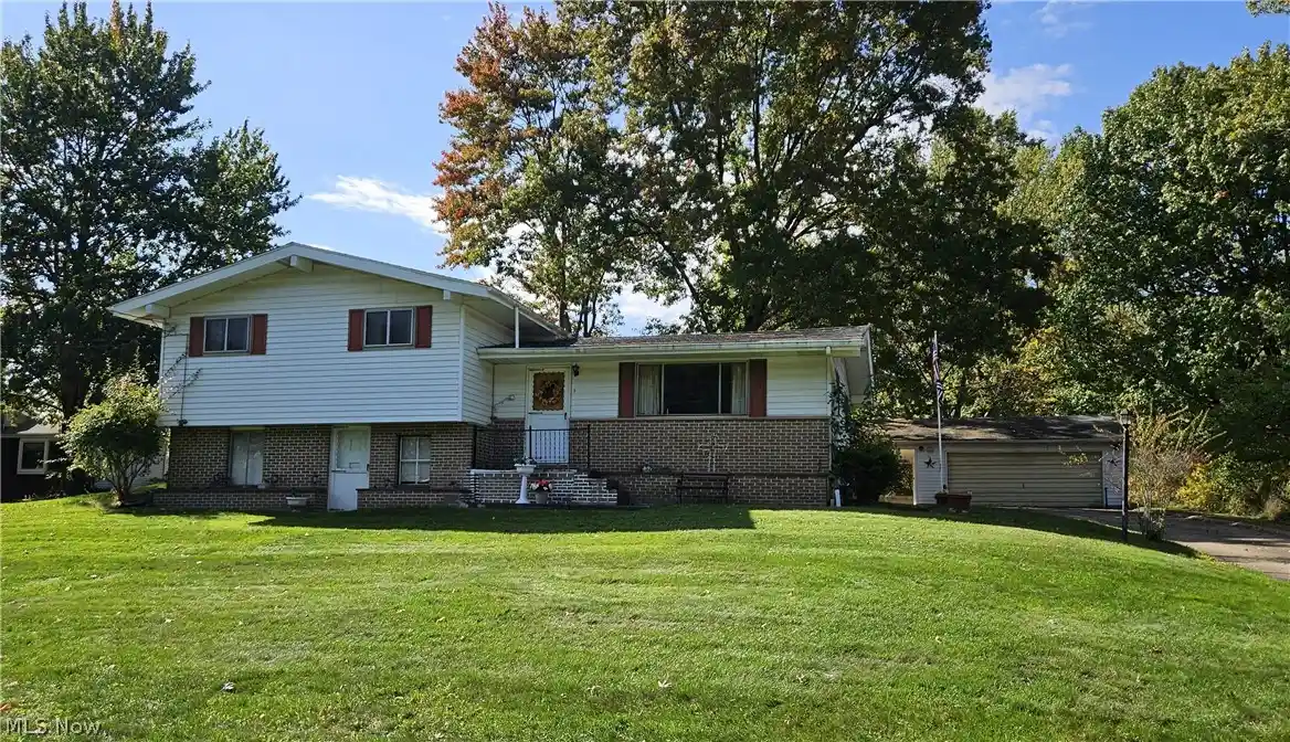 Single family home for sale at 414 Broadview Rd, Tallmadge, OH 44278 | MLS# 5253044
