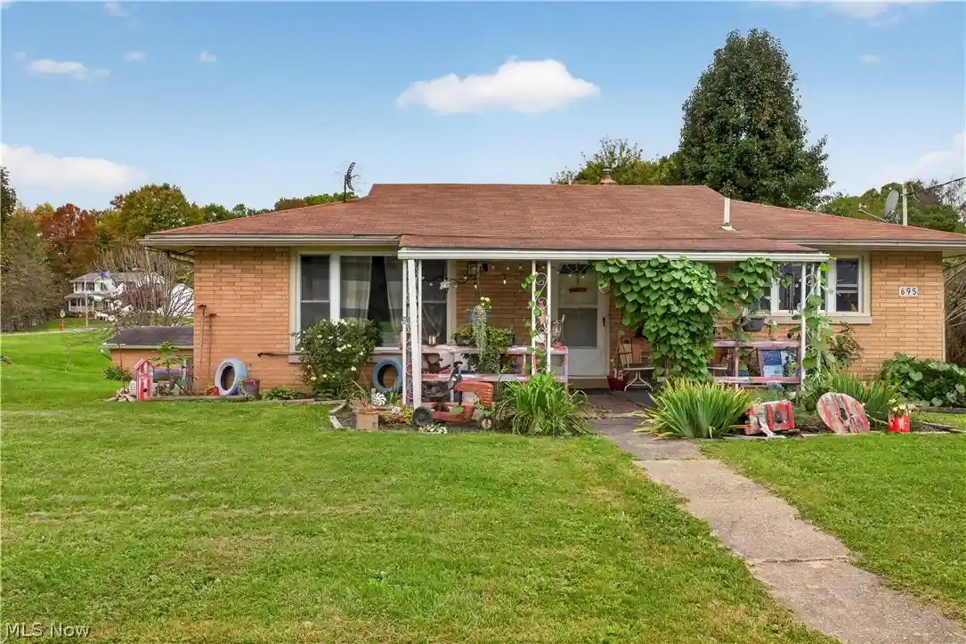 Photo 1 of Single family home for sale at 695 N Market St, East Palestine, OH 44413 | MLS# 5252657 | Listing updated on 2026-10-14