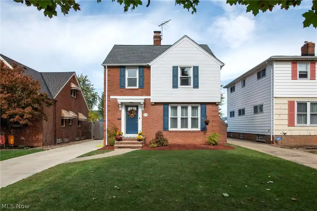 Photo 1 of Sale Pending at 16908 Laverne Ave, Cleveland, OH 44135 | MLS# 5252593 | Listing updated on 2026-10-22