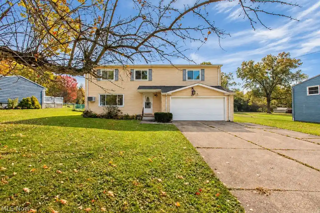 Single family home for sale at 2361 Weymouth Rd, Hinckley, OH 44233 | MLS# 5253154