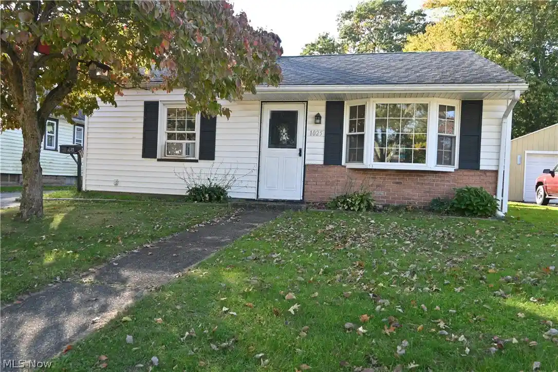 Photo 1 of Single family home for sale at 1025 Thayer Ave, Ashtabula, OH 44004 | MLS# 5253204 | Listing updated on 2026-10-17