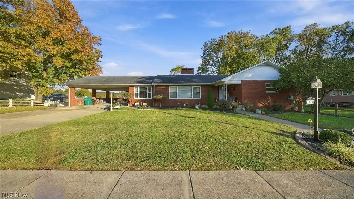 Photo 1 of Single family home for sale at 3304 Cadillac Dr, Parkersburg, WV 26104 | MLS# 5252658 | Listing updated on 2026-10-28