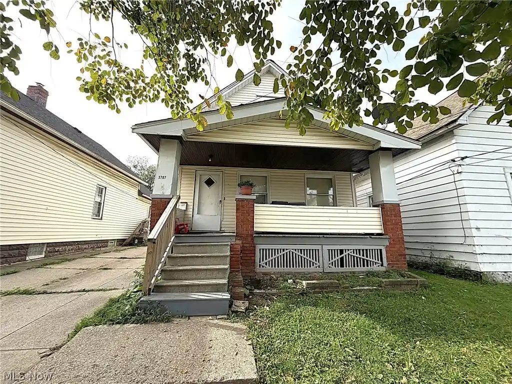 Photo 1 of Single family home for sale at 3707 Newark Ave, Cleveland, OH 44109 | MLS# 5253308 | Listing updated on 2026-10-15