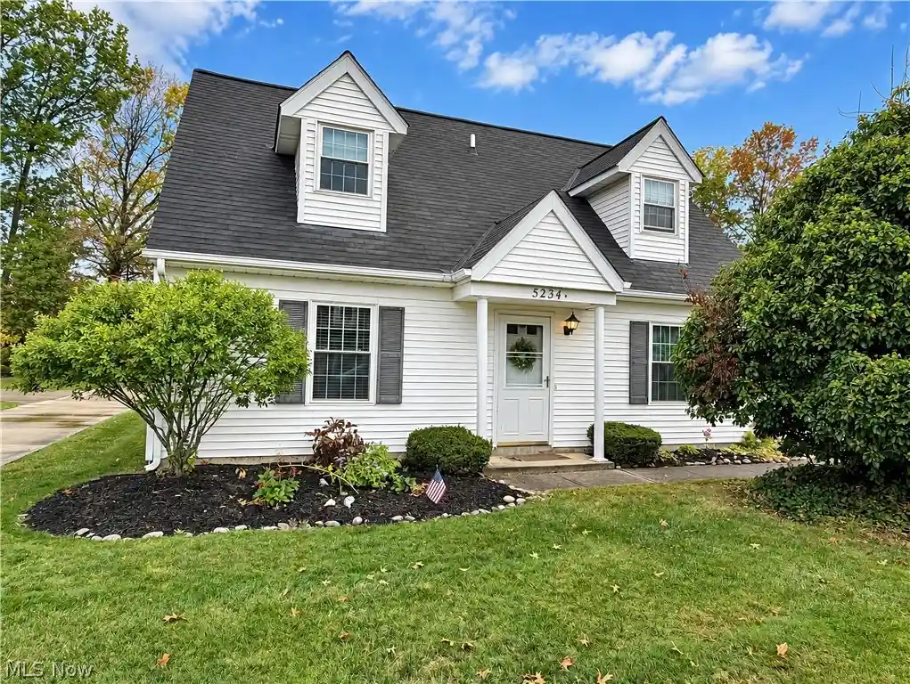 Listing Photo 1 - Condo for sale in 5234 Liberty Ln located at 5234 Liberty Ln, Willoughby, OH 44094 - Unit 5234 Liberty Ln