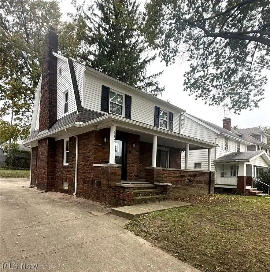 Single family home for sale at 422 N Firestone Blvd, Akron, OH 44301 | MLS# 5253368