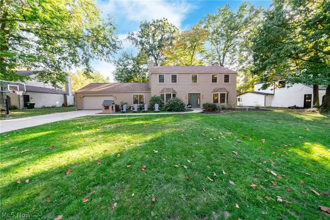 Single family home for sale at 32547 Schooner Ct, Avon Lake, OH 44012 | MLS# 5252485