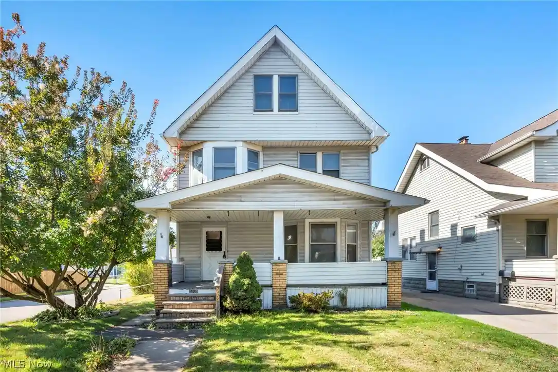 Photo 1 of Single family home for sale at 3900 E 42nd Street, Newburgh Heights, OH 44105 | MLS# 5252394 | Listing updated on 2026-10-15
