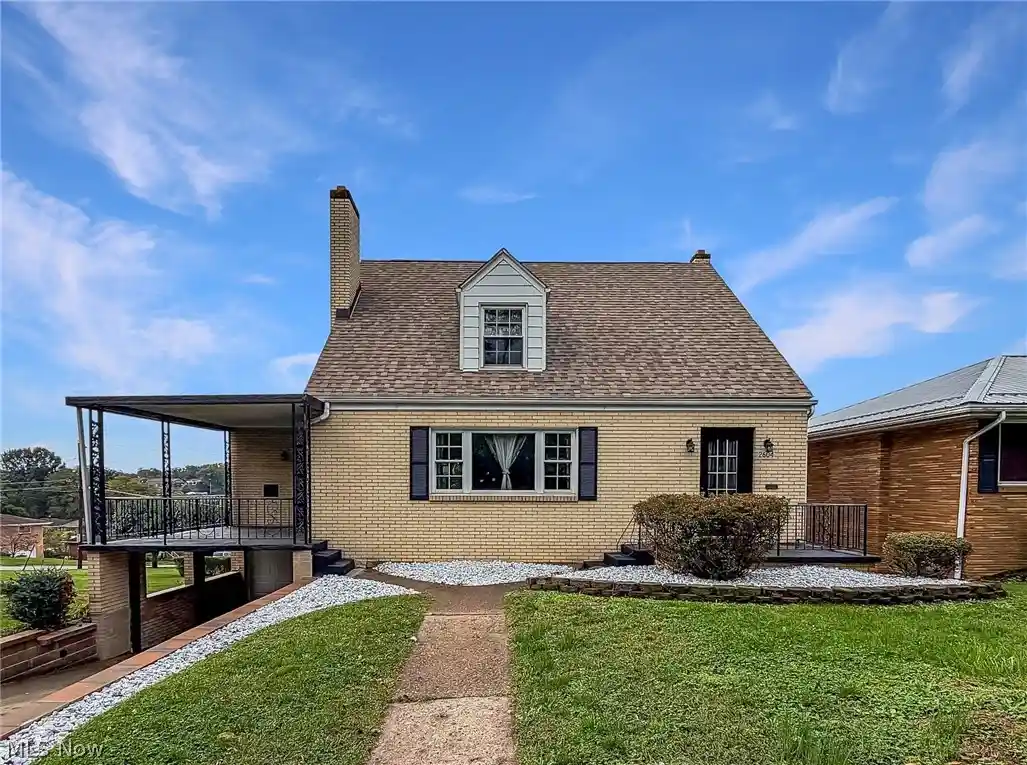 Photo 1 of Single family home for sale at 2604 Whitehaven Blvd, Steubenville, OH 43952 | MLS# 5253446 | Listing updated on 2026-10-15