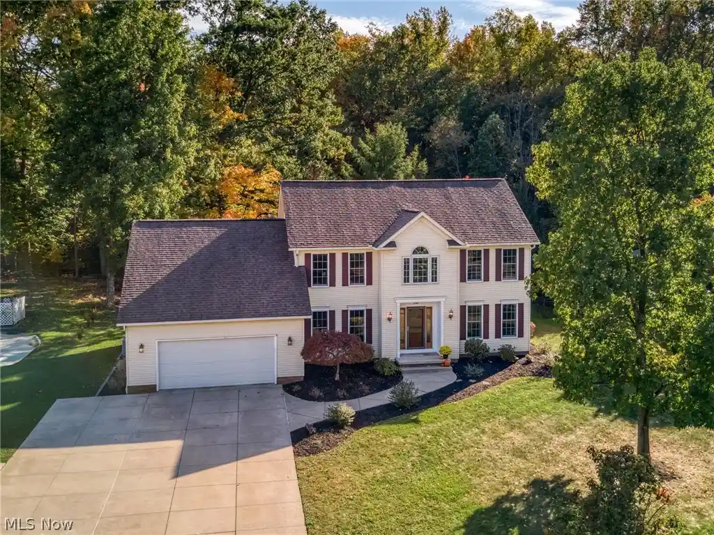 Single family home for sale at 215 Cheltenham Ln, Munroe Falls, OH 44262 | MLS# 5253423