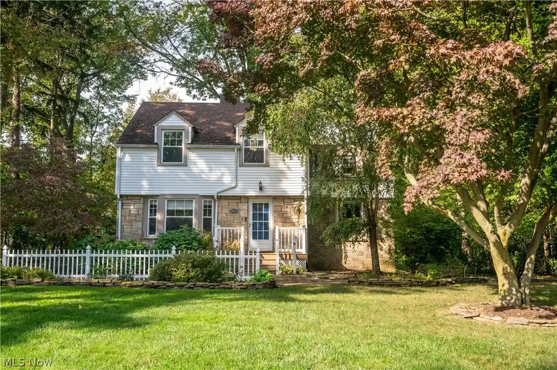 Photo 1 of Single family home for sale at 8020 Stockbridge Rd, Mentor, OH 44060 | MLS# 5253109 | Listing updated on 2026-10-21